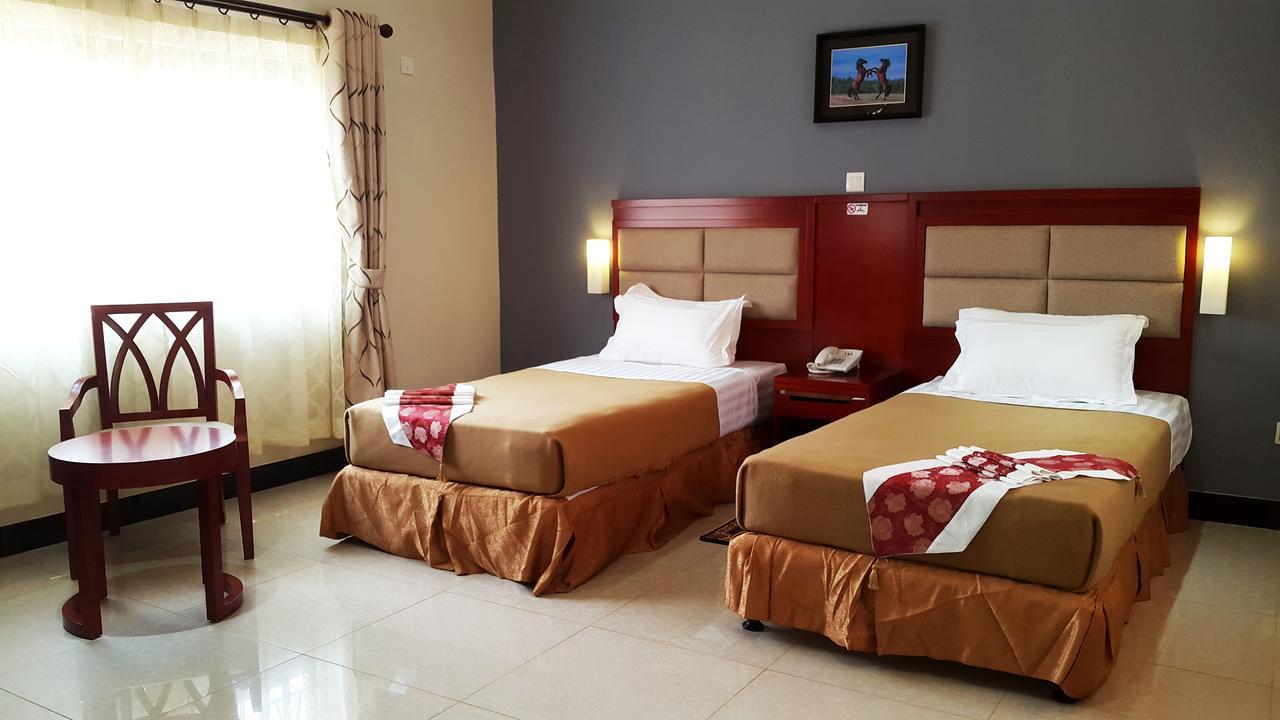 Northern Rock Hotel Mpika Ngoại thất bức ảnh