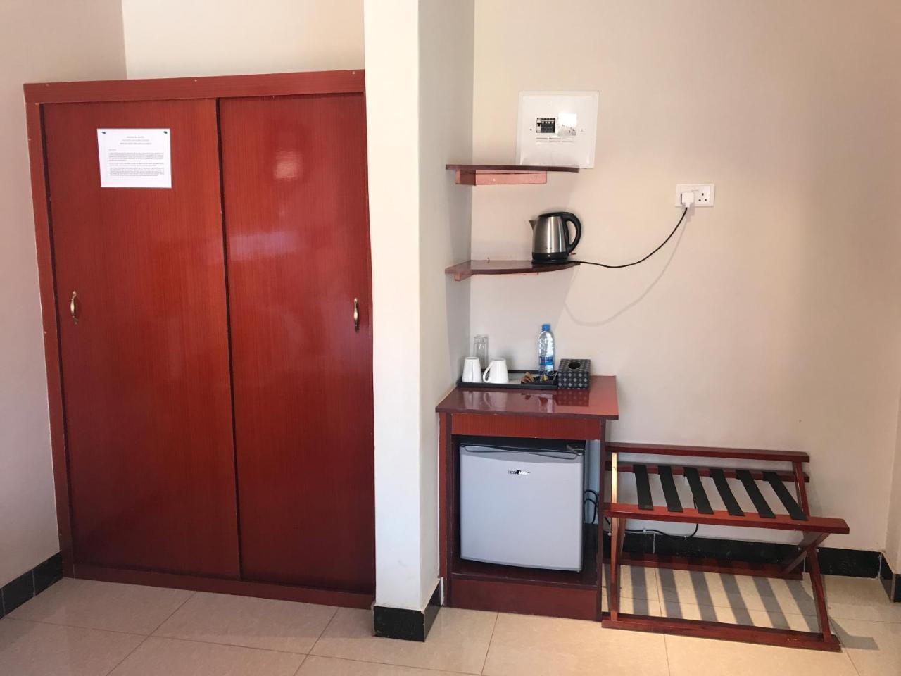 Northern Rock Hotel Mpika Ngoại thất bức ảnh